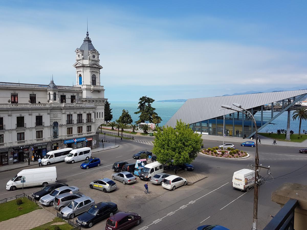 Апартаменты Семейные на Чавчавадзе Батуми Экстерьер фото